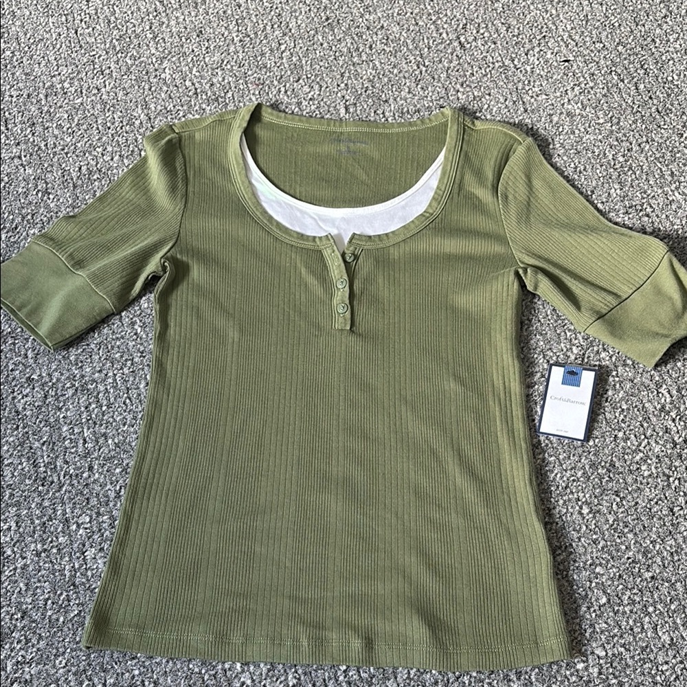 Croft & Barrow Green Ribbed Buttoned T-Shirt